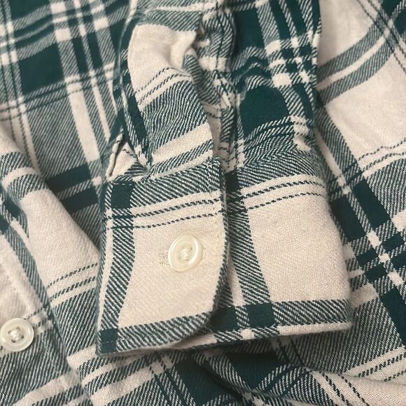 Old navy long sleeve button down/shacket - Picture 7 of 7
